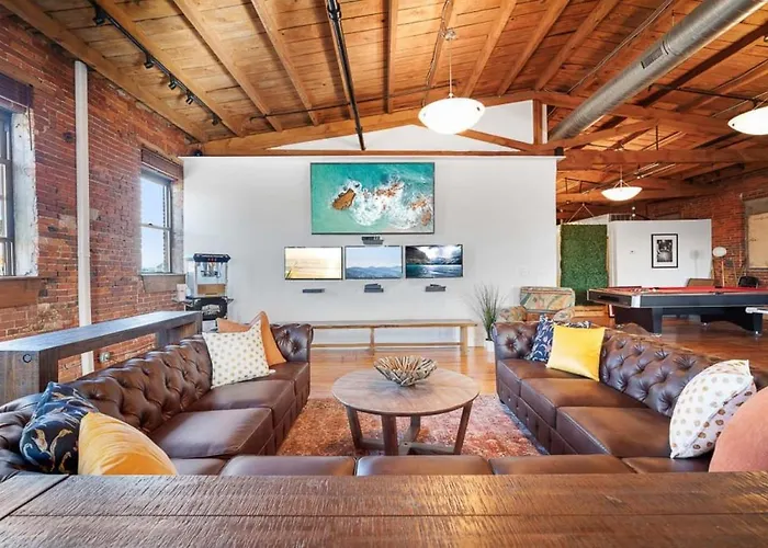 4K Sqft Loft Gym, Tv Wall, Pool, Table Ping Pong