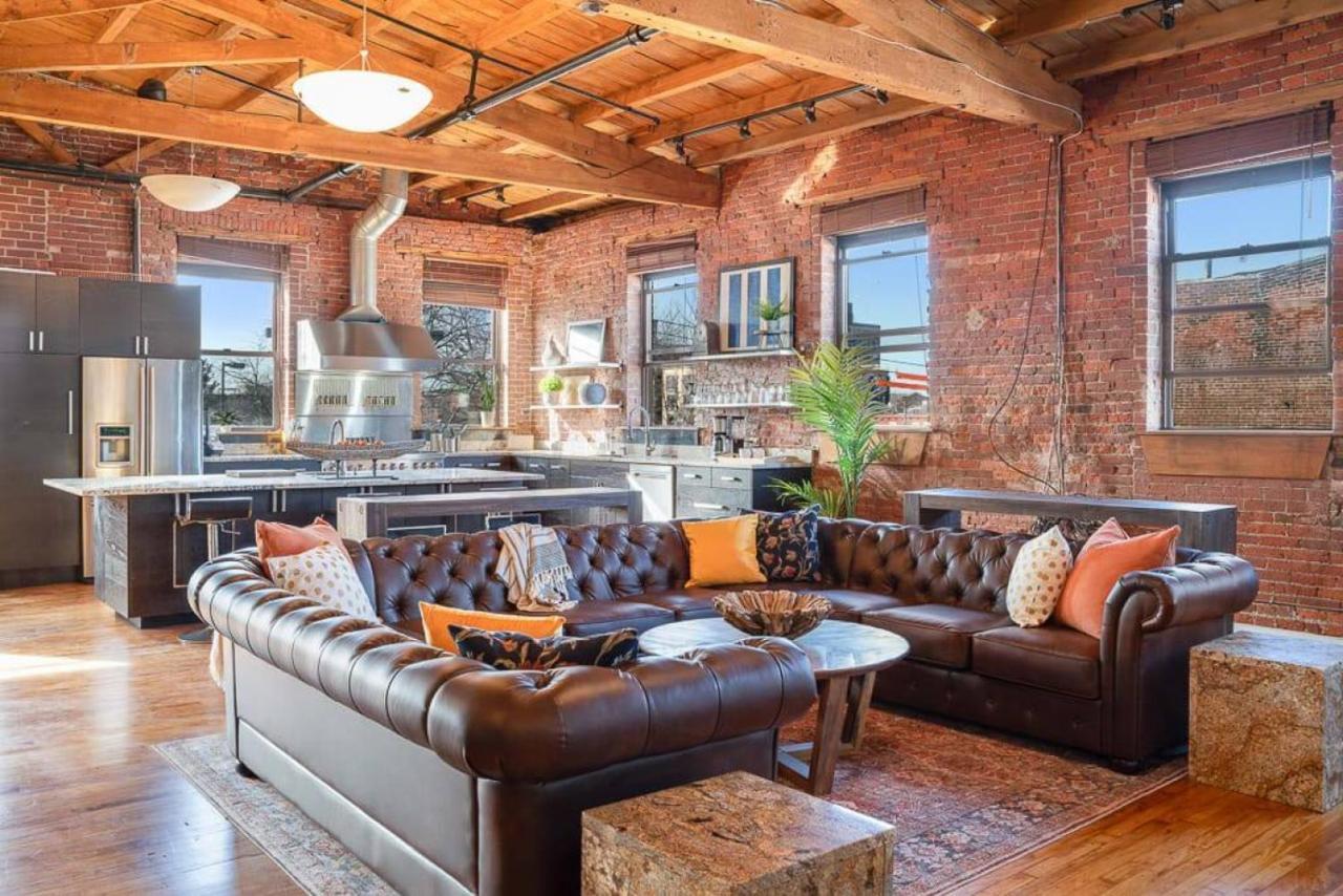 4k Sqft Loft Gym, Tv Wall, Pool, Table Ping Pong Holiday home Philadelphia