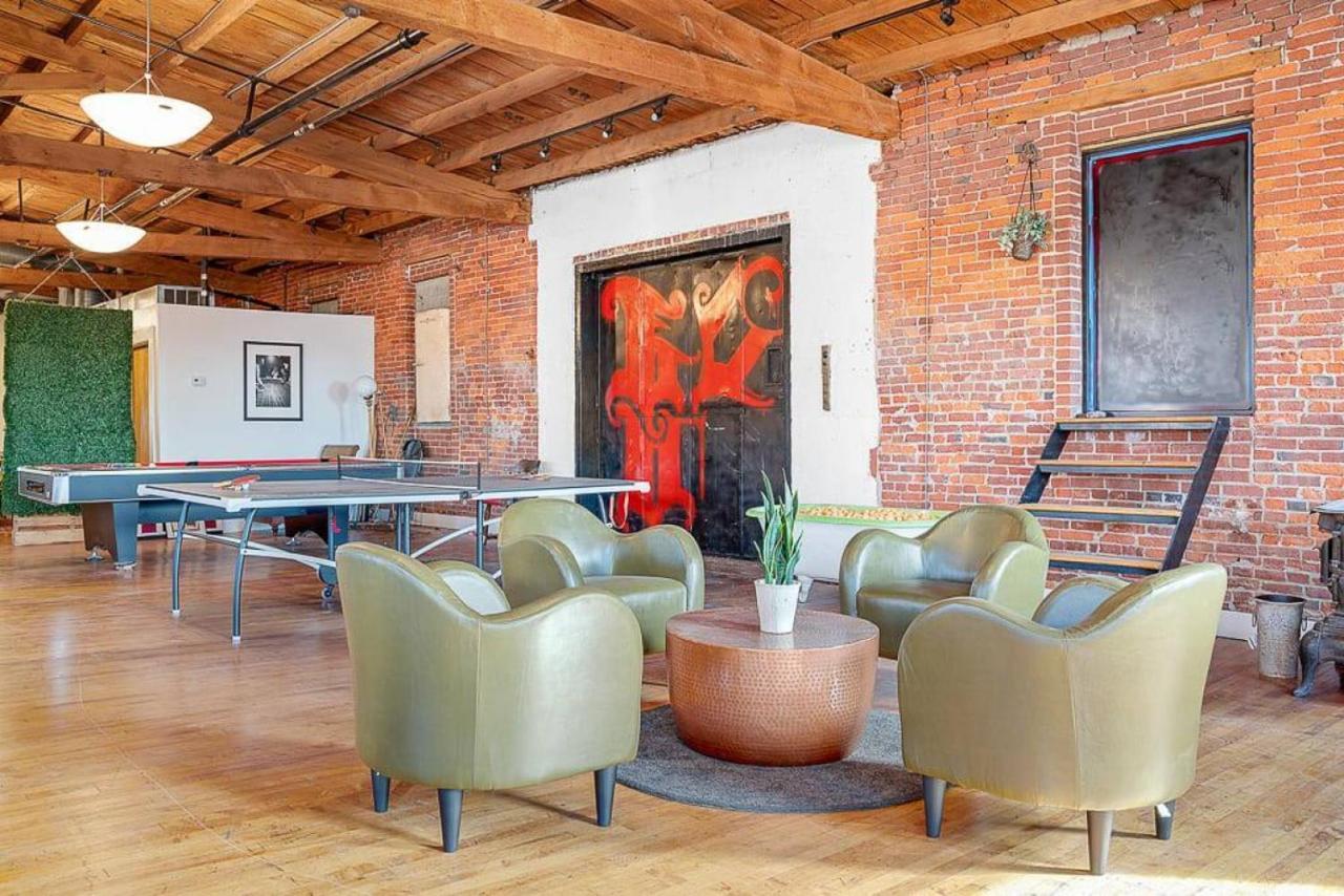 4k Sqft Loft Gym, Tv Wall, Pool, Table Ping Pong Holiday home *