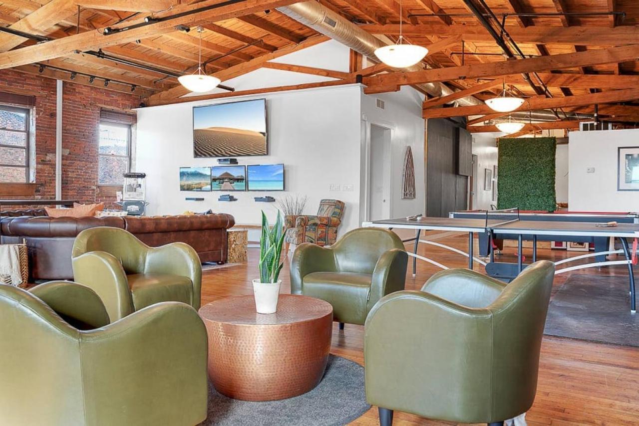 4k Sqft Loft Gym, Tv Wall, Pool, Table Ping Pong Holiday home Philadelphia